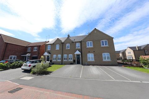 3 bedroom terraced house for sale, Thornbury Walk, Kingswood, Hull