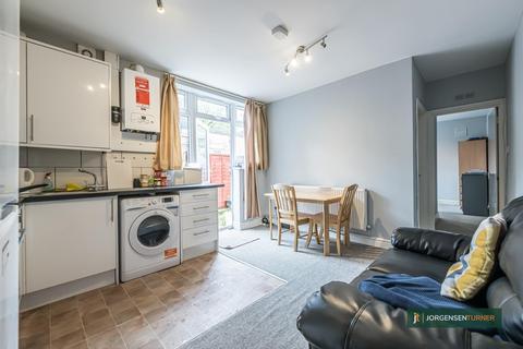 2 bedroom flat to rent, Horn Lane, Acton, London