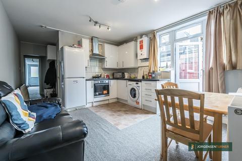 2 bedroom flat to rent, Horn Lane, Acton, London