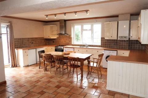 4 bedroom semi-detached house for sale, Mere Road, Wigston, Leicestershire.