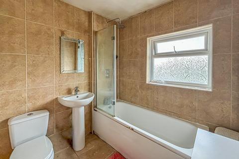 4 bedroom semi-detached house for sale, Hawkins Avenue, Gravesend DA12