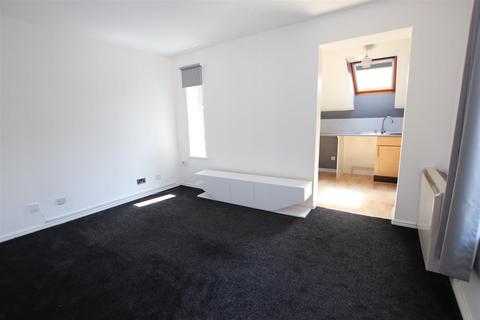 1 bedroom apartment for sale, Rowantree Drive, Bradford