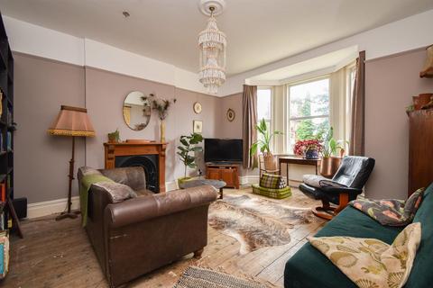 3 bedroom flat for sale, Sedlescombe Road South, St. Leonards-On-Sea