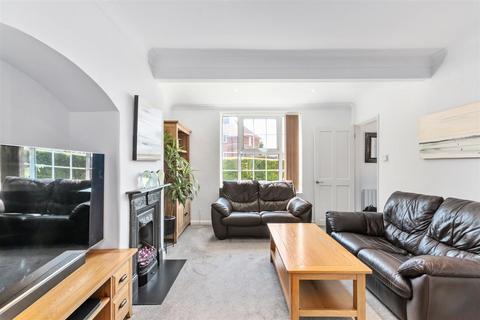 2 bedroom end of terrace house for sale, Bordesley Road, Morden SM4