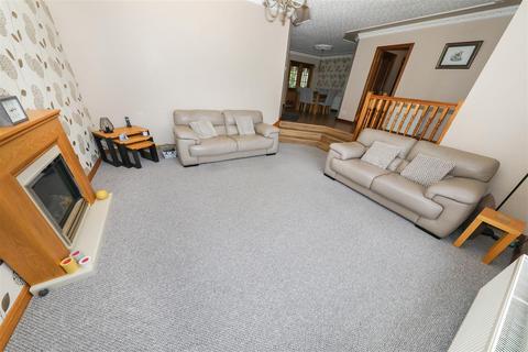 4 bedroom detached bungalow for sale, Ramsay Court, Leslie