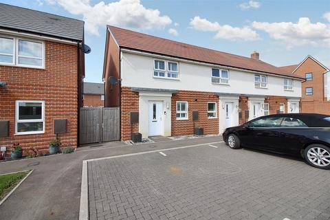 3 bedroom end of terrace house for sale, Johnson Street, Aylesbury