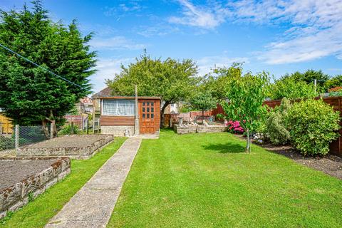 11 Ashbrook Road, St Leonards-on-sea, TN37 7EH