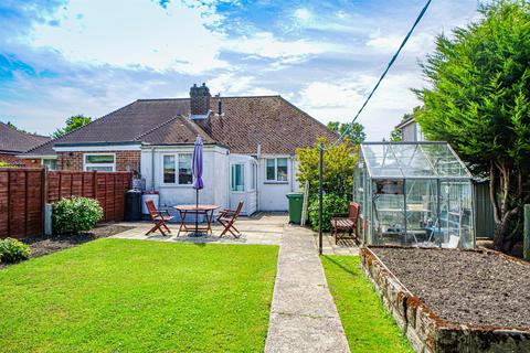 11 Ashbrook Road, St Leonards-on-sea, TN37 7EH