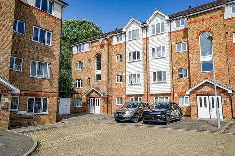 2 bedroom flat for sale, Lovat Mead, St. Leonards-On-Sea