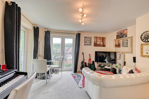 2 bedroom apartment for sale, 18 Greyfriars House, Kings Court Stourbridge, Bridgnorth