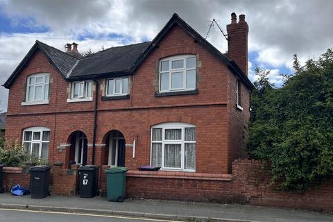 2 bedroom semi-detached house to rent, Caer Road, Oswestry