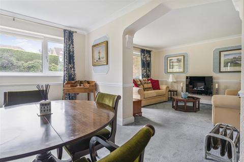 28 Appletons, Hadlow, Tonbridge, TN11 0DT