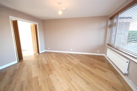 3 bedroom detached house to rent, Bradshaw Way, Irchester NN29