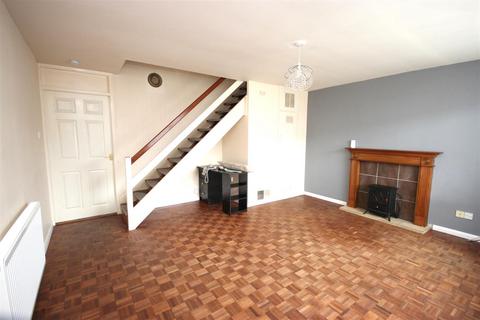 3 bedroom terraced house to rent, Barnwell Drive, Rushden NN10