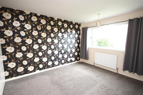 3 bedroom terraced house to rent, Barnwell Drive, Rushden NN10