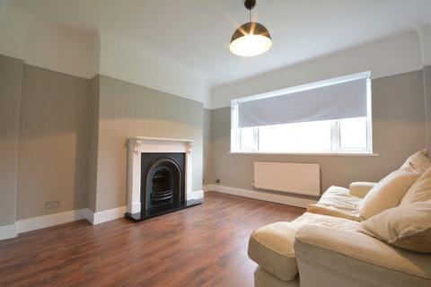 2 bedroom flat to rent, New Park Road, Clapham SW2