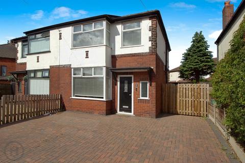 3 bedroom semi-detached house to rent, Mort Lane, Tyldesley