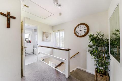 3 bedroom semi-detached house for sale, Bridgefield Close, Banstead