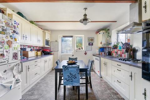 2 Bridgefield Close, Banstead, SM7 1LR