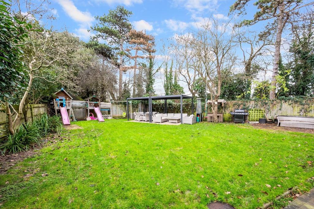 BANNOW CLOSE (17).jpg