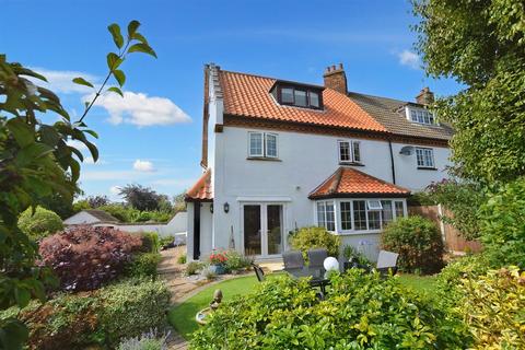 4 bedroom semi-detached house for sale, Curtis Lane, Sheringham