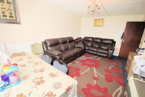 2 bedroom flat for sale, Brook Street, Luton