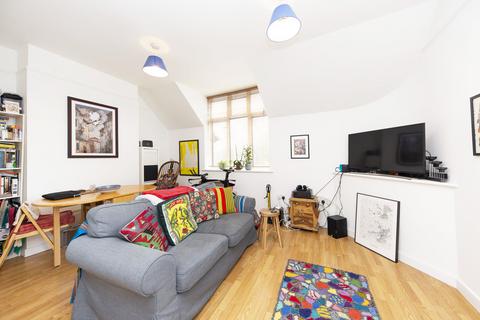 1 bedroom flat to rent, Coombe Lane, SW20