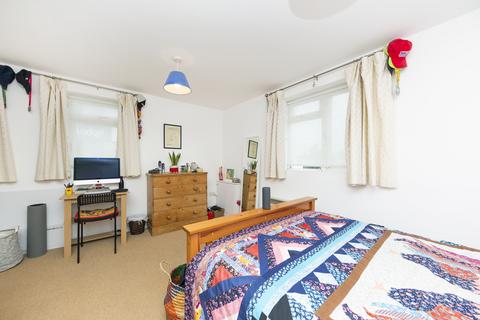 1 bedroom flat to rent, Coombe Lane, SW20