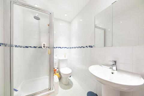 1 bedroom flat to rent, Coombe Lane, SW20