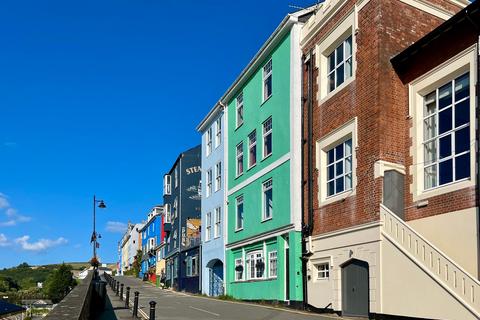 2 bedroom flat for sale, Crabbers Loft, Fore Street, Kingswear