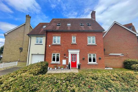 5 bedroom detached house for sale, Guardian Avenue, North Stifford
