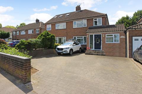Cheshunt - 4 bedroom semi-detached house for sale