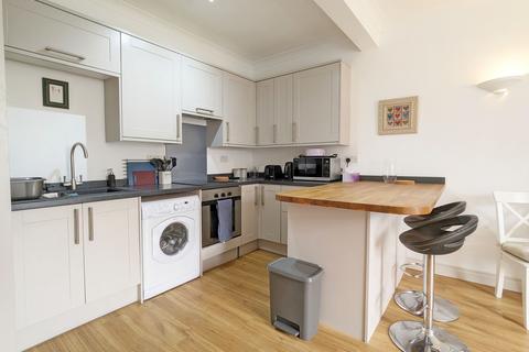 2 bedroom apartment for sale, Havant Road, Emsdale, PO10