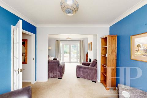 28 Perryfield Road, Crawley, RH11 8AB