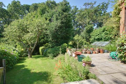 6 Hilldown Road, Southampton, SO17 1SX