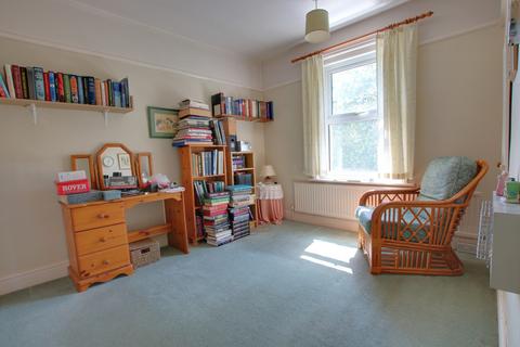 6 Hilldown Road, Southampton, SO17 1SX