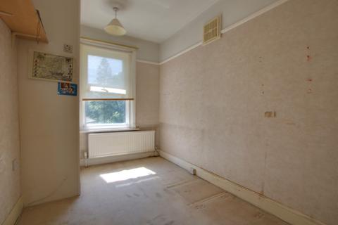 6 Hilldown Road, Southampton, SO17 1SX