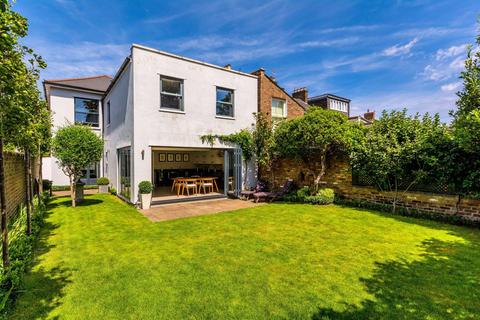 4 bedroom detached house to rent, Mill Hill Road, Acton, London, W3