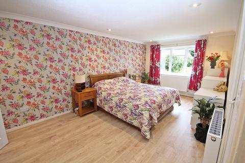 2 bedroom detached bungalow for sale, Bedford Road, Houghton Conquest
