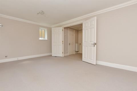 1 Howard Place, Reigate, RH2 9NP