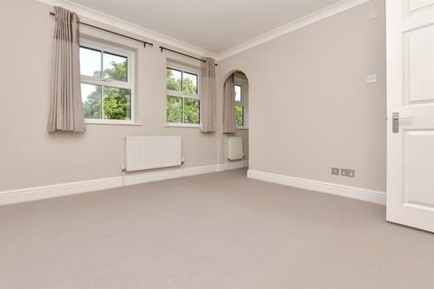 1 Howard Place, Reigate, RH2 9NP