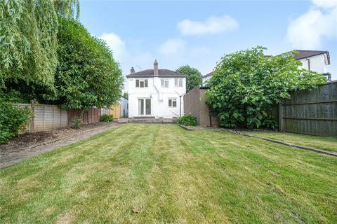 3 bedroom detached house to rent, The Gardens, Pinner HA5