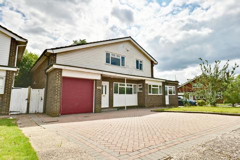 4 bedroom detached house to rent, Plaxtol Close, Bromley BR1