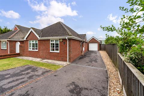 2 bedroom bungalow for sale, Upper West Drive, Ferring, Worthing, West Sussex, BN12