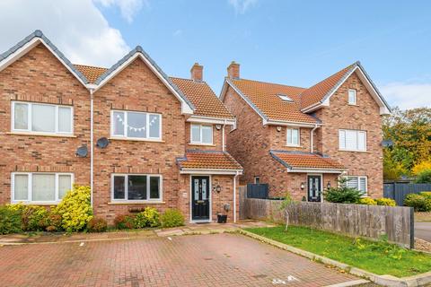 Hitchin - 4 bedroom semi-detached house for sale