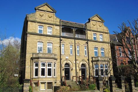 2 bedroom flat to rent, Cardigan Road, Headingley, Leeds, LS6