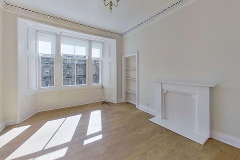 3 bedroom flat to rent, Hillside Street, Edinburgh, EH7