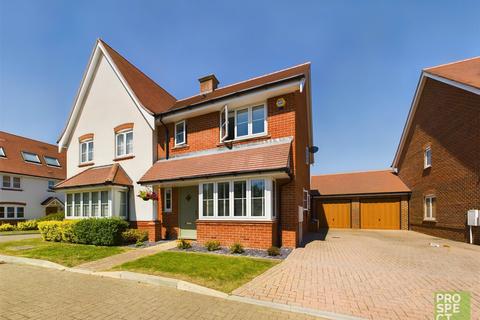 3 bedroom semi-detached house for sale, Soames Place, Wokingham, Berkshire, RG40