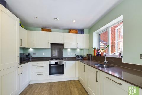 3 bedroom semi-detached house for sale, Soames Place, Wokingham, Berkshire, RG40