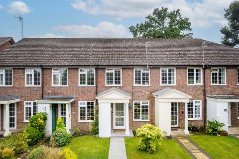 16 Benchfield Close, East Grinstead, RH19 3NZ